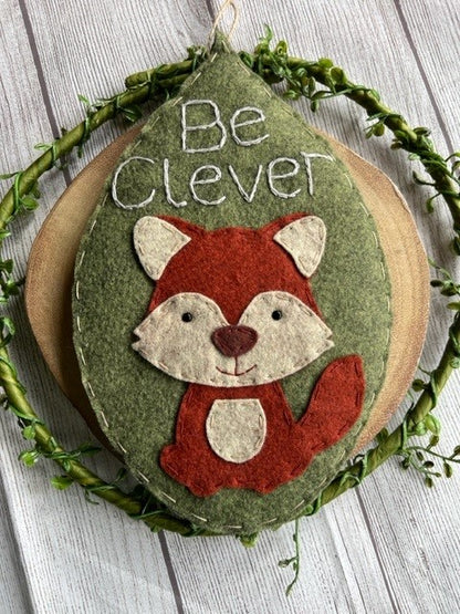 Leaf Shaped Woodland Animal Hanging Items with Inspiring Quotes