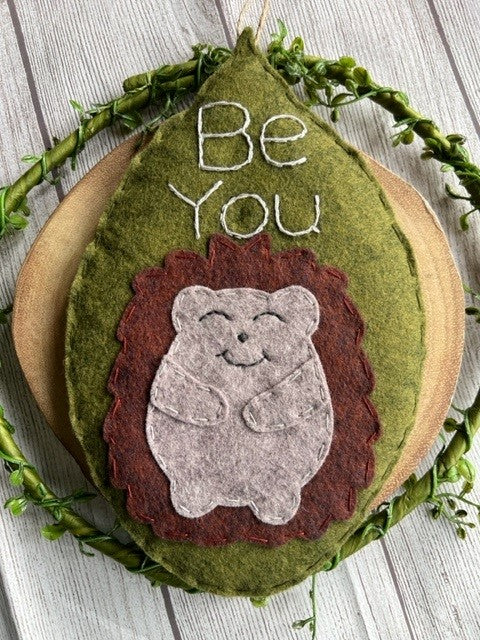 Leaf Shaped Woodland Animal Hanging Items with Inspiring Quotes