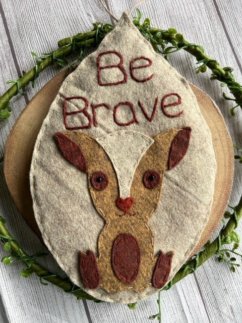 Leaf Shaped Woodland Animal Hanging Items with Inspiring Quotes