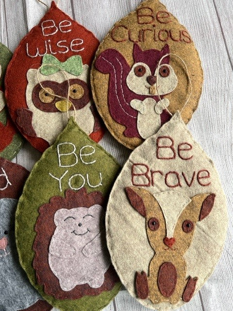 Leaf Shaped Woodland Animal Hanging Items with Inspiring Quotes